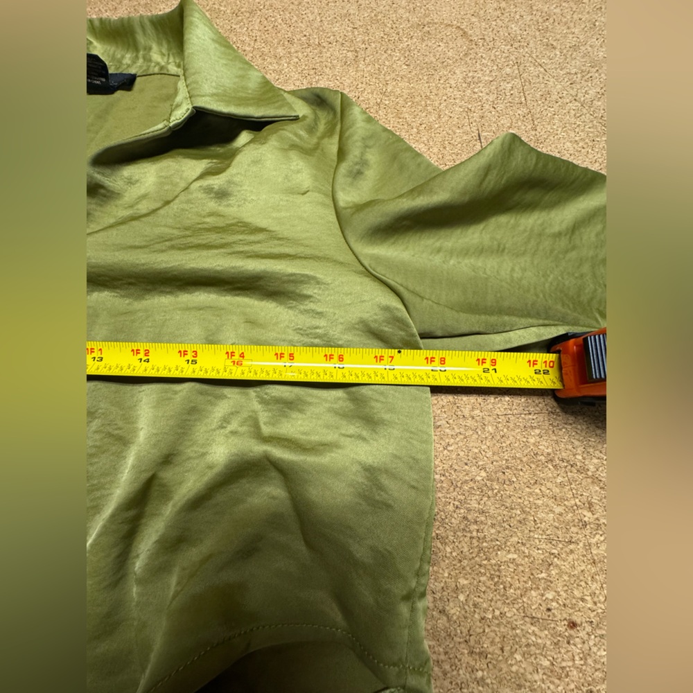 House of Harlow 1960 Cropped Satin Blouse Green Button Long Sleeve Medium N - Picture 9 of 11